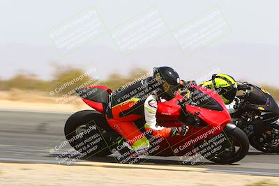 media/Apr-10-2022-SoCal Trackdays (Sun) [[f104b12566]]/Turn 3 Inside (1150am)/